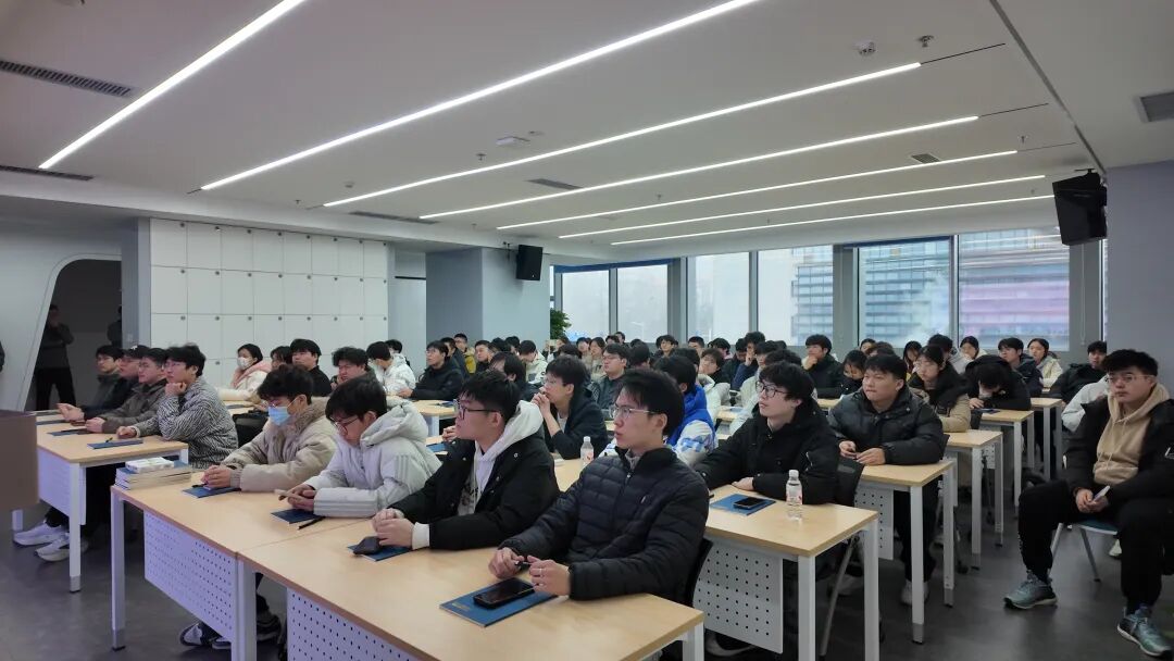 校企携手，共筑未来｜热烈迎接山东大学自动化专业师生们到博硕参观交流！